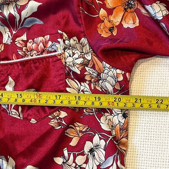 Women's‎ Satin Pajamas Set Maroon Romantic Floral Long Sleeve Size Medium (READ) - Picture 11 of 14